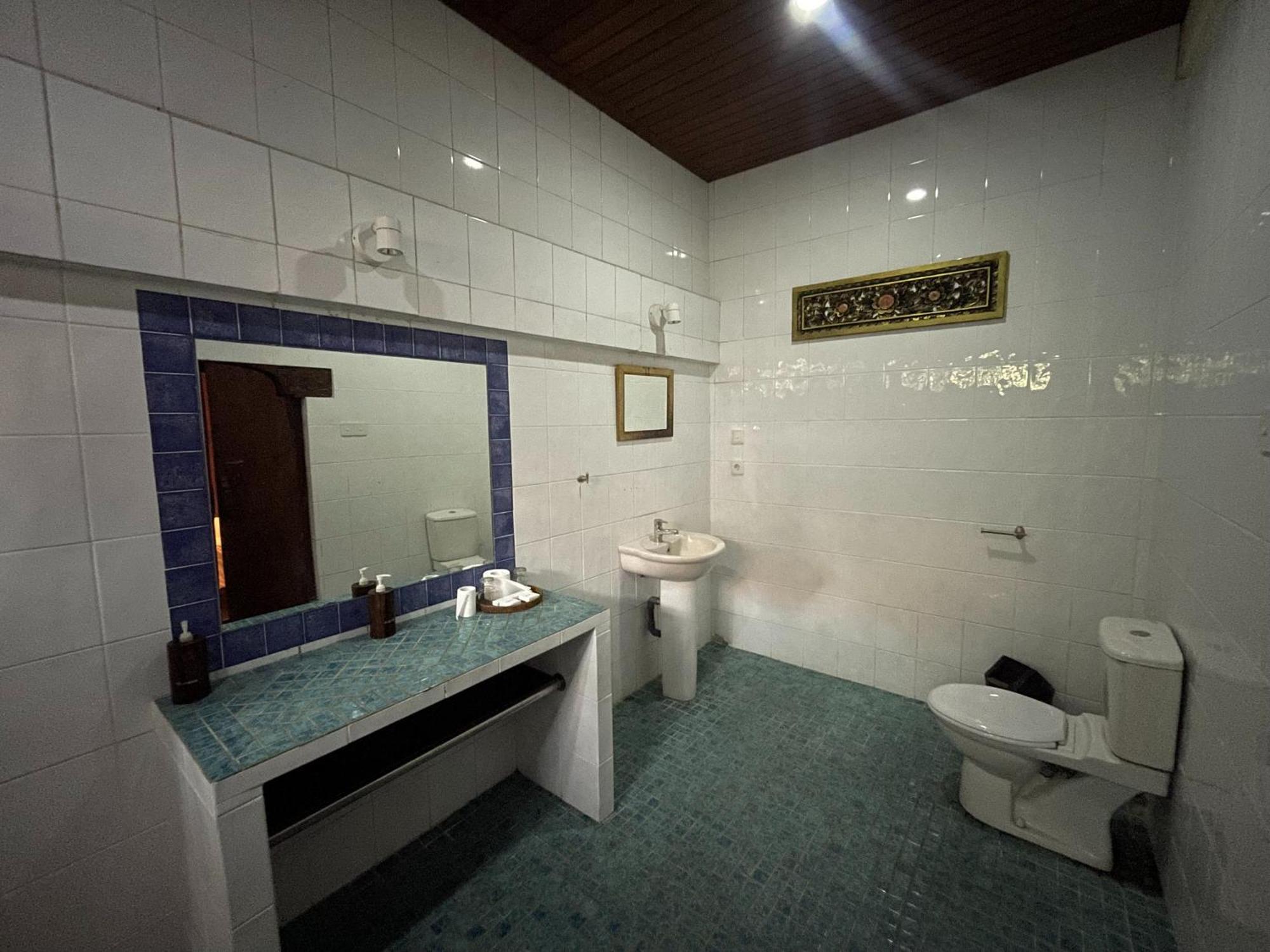 Graha Madesimon Hotel Ketewel Екстериор снимка