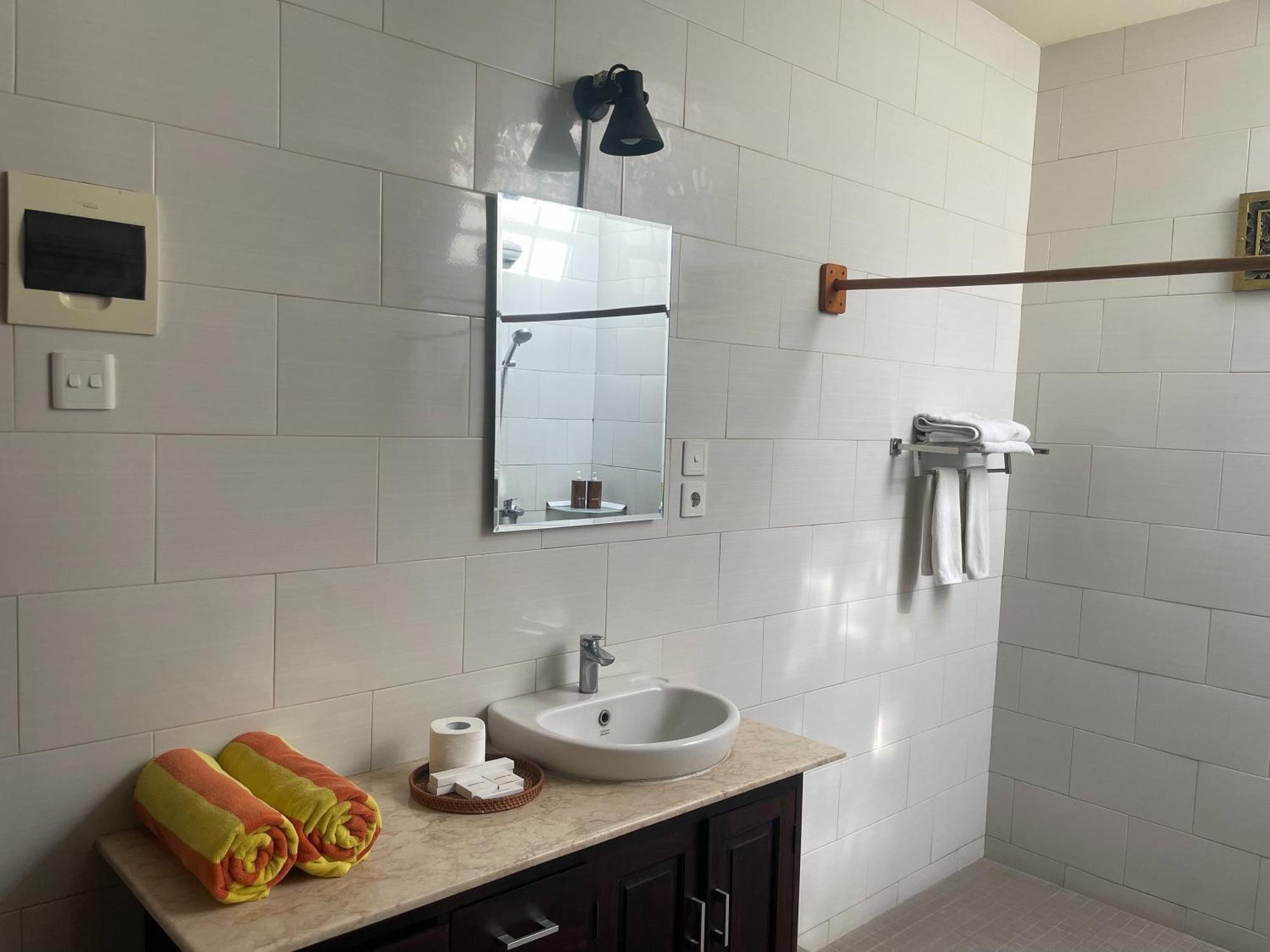Graha Madesimon Hotel Ketewel Екстериор снимка