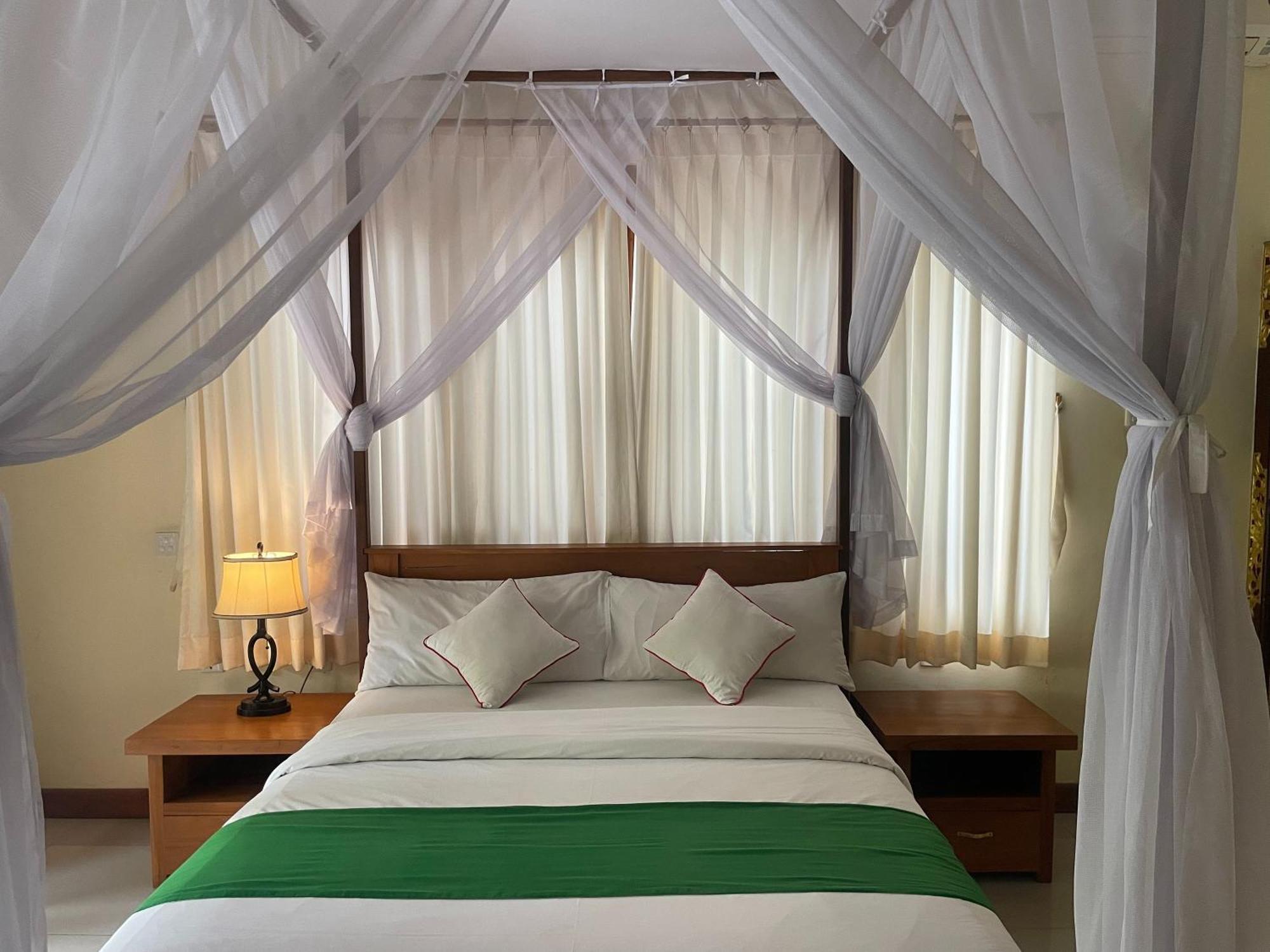 Graha Madesimon Hotel Ketewel Екстериор снимка