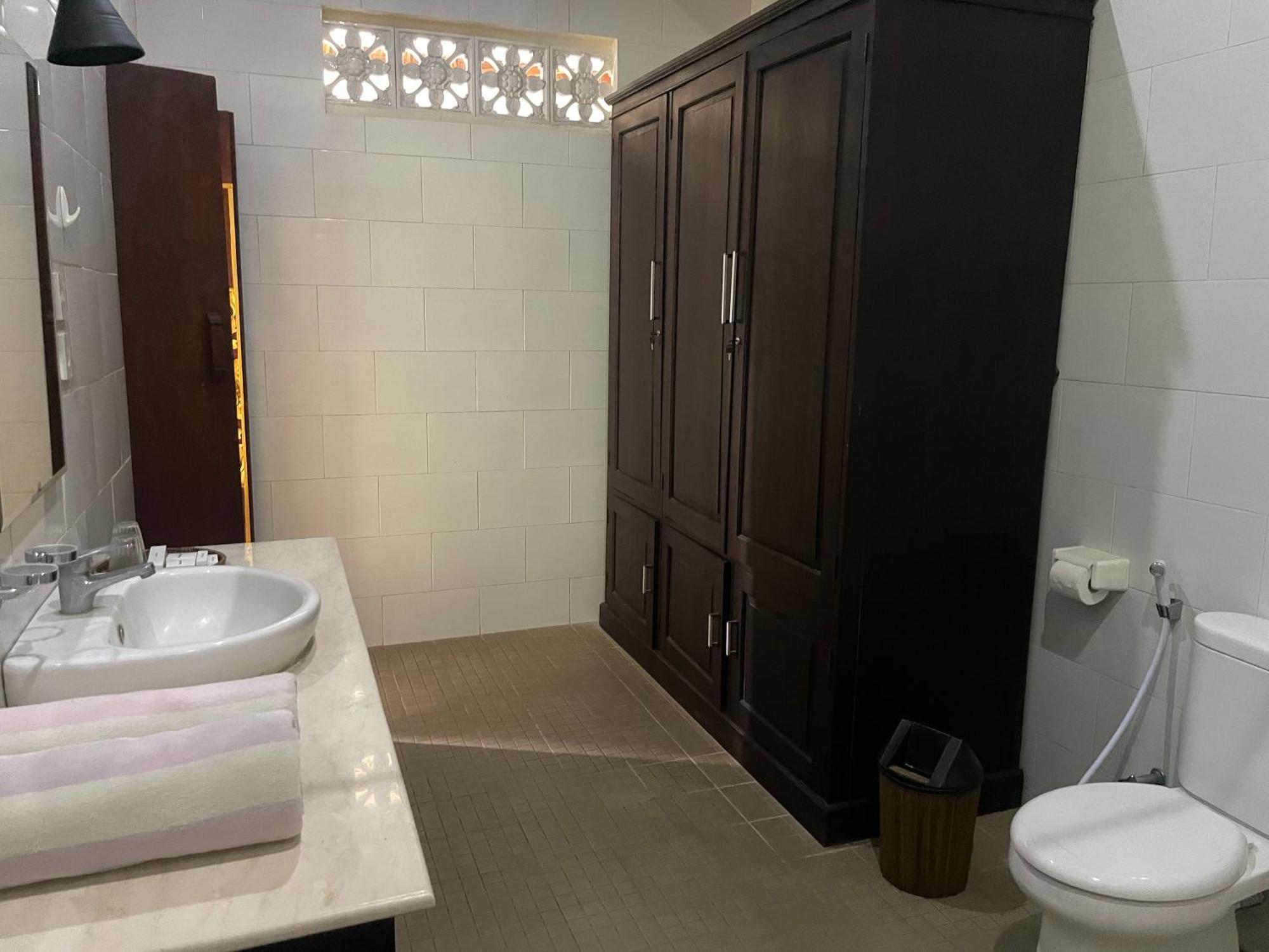 Graha Madesimon Hotel Ketewel Екстериор снимка